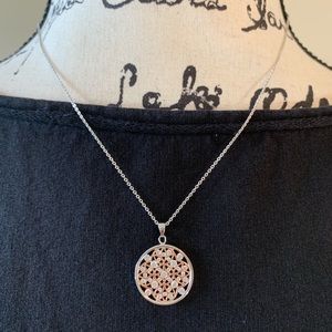 Brand New925 Silver & Gold Plated Necklace in Box